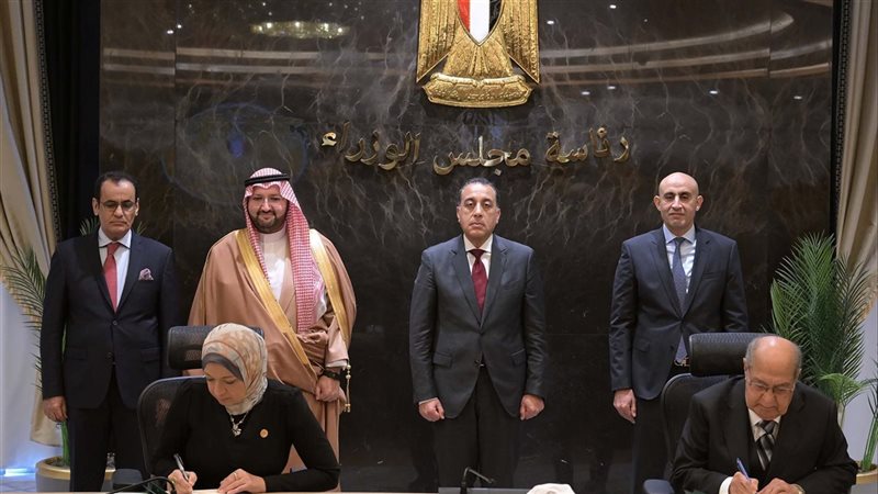 رئيس الوزراء خلال