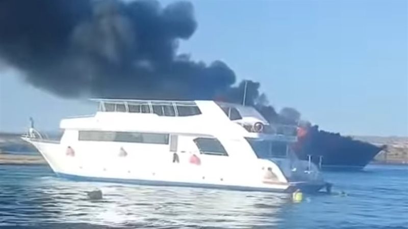 حريق لانش مرسي علم