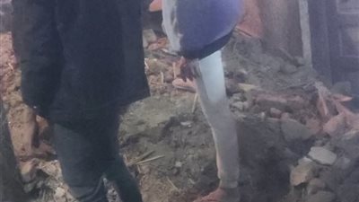 مشيد بالطين ومسقوف بالجريد.. انهيار منزل من 3 طوابق بسوهاج 
