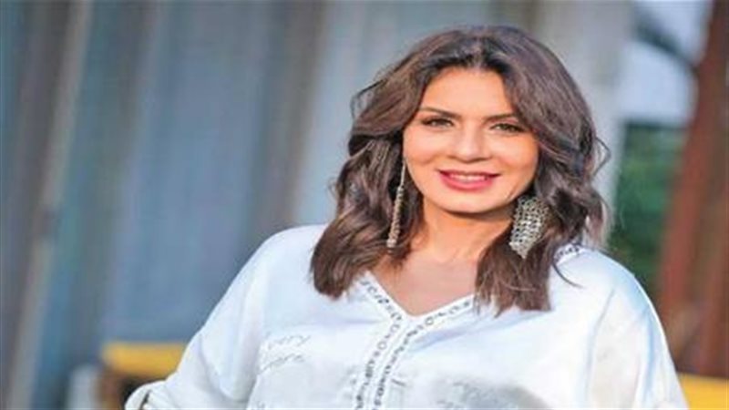 الفنانة نجلاء بدر