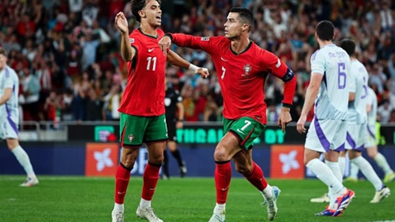 رونالدو يحتفل بهدفه