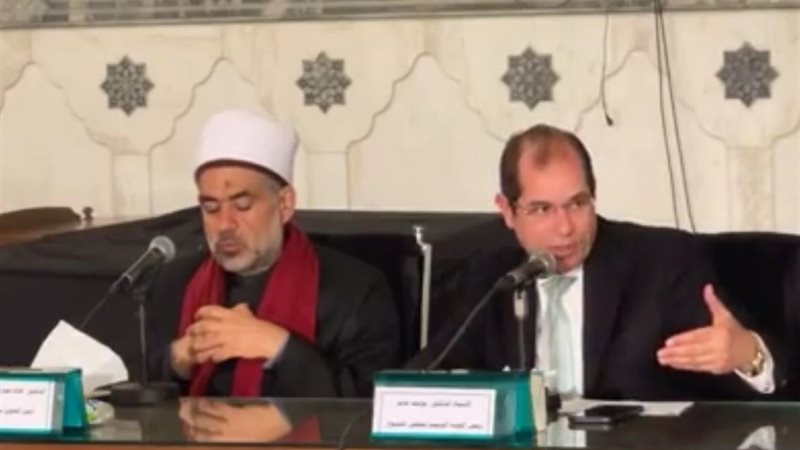 يوسف عامر