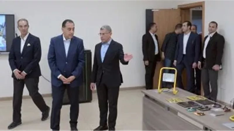 مدبولى يشيد بدور