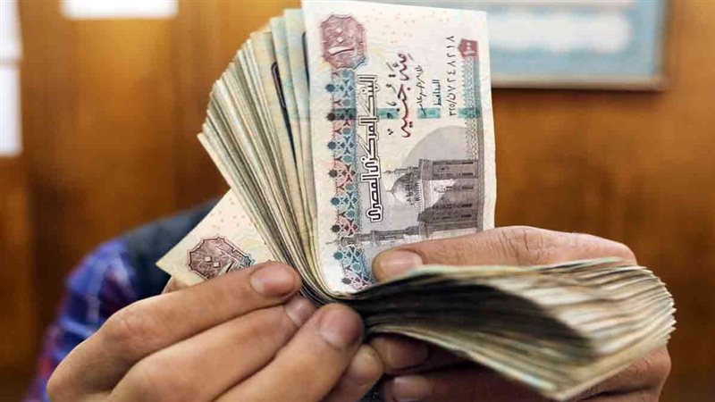 جانب من التعامل في