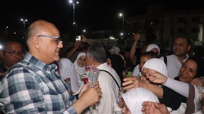 محافظ القليوبية يودع الفوج الأول لحجاج القرعة                