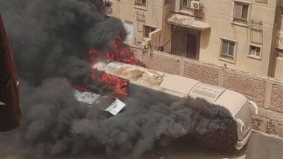 ماس كهربائى وراء حريق اتوبيسات مدرسة خاصة بحدائق الأهرام  