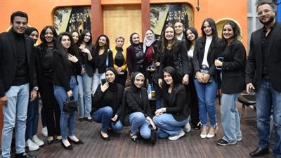 «لأجلك» .. فيلم وثائقي لمشروع تخرج بإعلام القاهرة يجسد نماذج نادرة من التضحية 