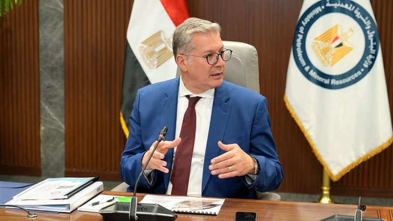 وزير البترول المهندس
