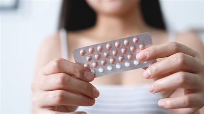 حبوب منع الحمل تثير الجدل.. دراسة تكشف خطورة الأقراص على صحة دماغ المرأة