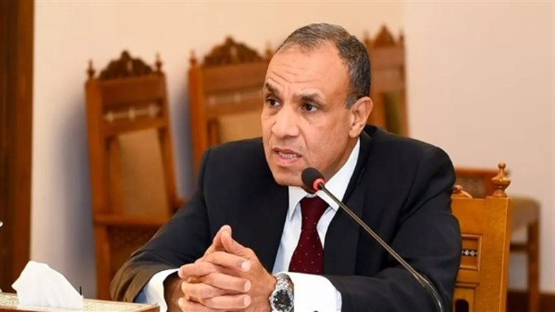 وزير الخارجية الدكتور