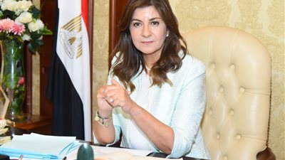 نبيلة مكرم: ابني تعلم اللغة العربية وألف كتاب عن الشجاعة والإيمان|فيديو