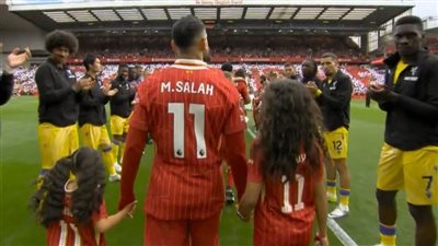 ظهور مكة وكيان مع محمد صلاح في الممر الشرفي لتتويج ليفربول بالريميرليج