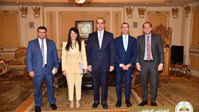 محمود فوزي: هناك انسجام كامل بين وزراء المجموعة الاقتصادية 