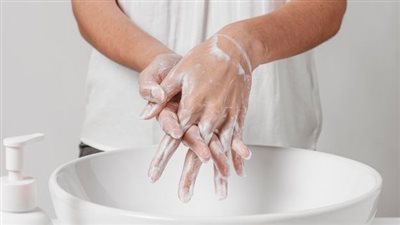 أخطاء شائعة فى غسل اليدين.. منها غسلها فى الشتاء فقط 