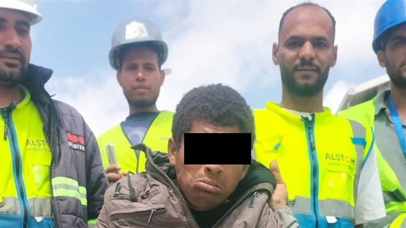 أحد اللصوص 