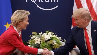لاجارد: اليورو يمكن أن يكون بديلا للدولار إذا عززت أوروبا بنيتها المالية