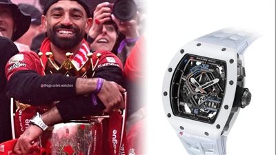 سعرها صادم.. محمد صلاح يلفت الأنظار بساعة فاخرة في احتفالات الريدز