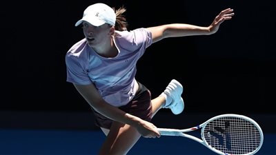إيغا سوياتيك تواصل تألقها في Roland Garros وتتأهل إلى ربع النهائي