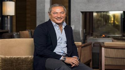 ساويرس: فلوسي في جيبي والمسؤولية الاجتماعية أعمق من التبرع  
