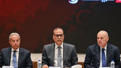 تفاصيل 7 ملفات طُرحت في اجتماع اتحاد الكرة والأندية