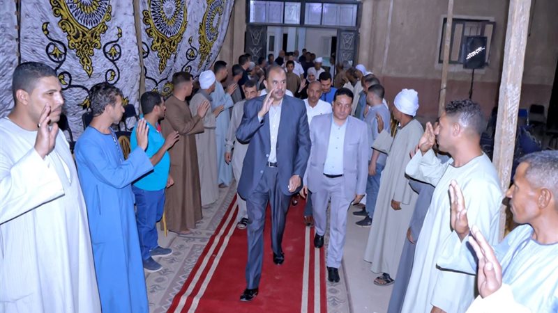 محافظ سوهاج يعزي