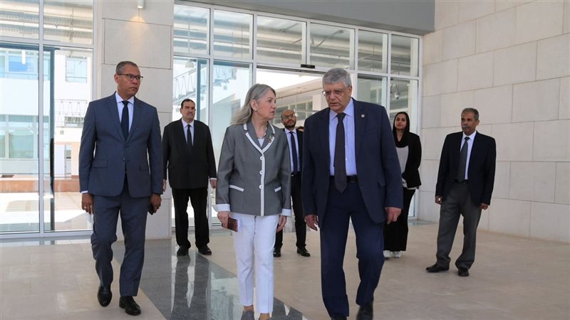 جولة رئيس الجامعة