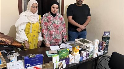 ضبط مركز للعلاج الطبيعي يقوم بوصف أدوية ضارة وبيعها للمواطنين بقنا|صور