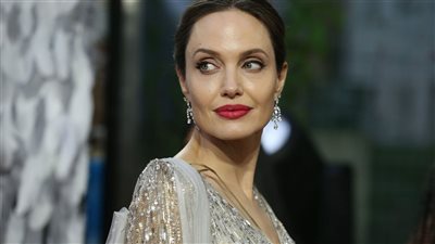 لا تستغنى عن واقي الشمس.. في يوم ميلادها أسرار روتين أنجلينا جولي