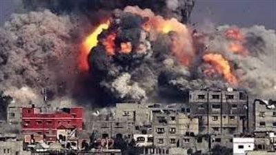 «أي حد يرد عليا بس».. صرخات فلسطيني فقد عائلته بالكامل في قصف بغزة