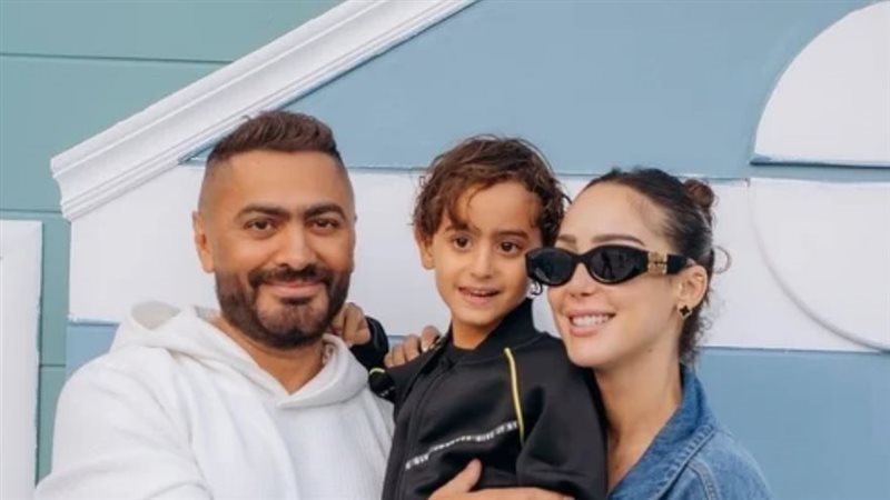 تامر حسني مع نجله