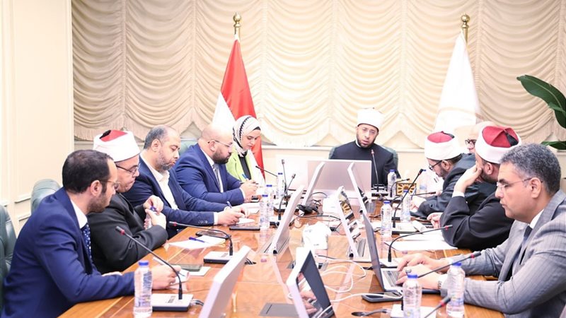 اجتماع وزير الأوقاف