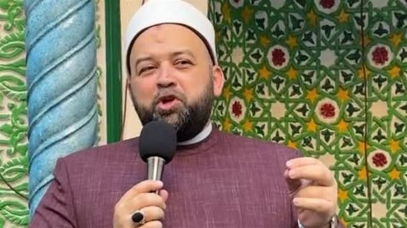 الشيخ يسري عزام 