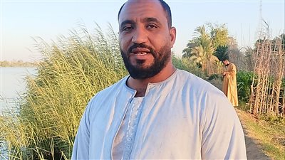 خالد.. غطّاس متطوع يُنقذ الجثث من قاع النيل بإذن 