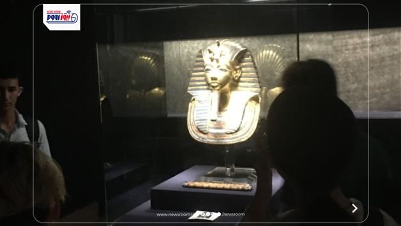 قناع الملك توت عنخ