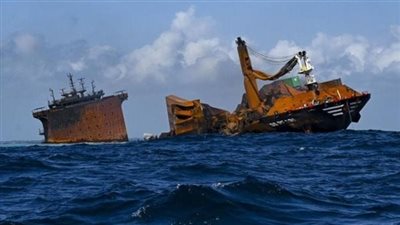 الإمارات تٌجلي 24 شخصا من ناقلة نفط إثر حادث تصادم سفينتين في بحر عُمان