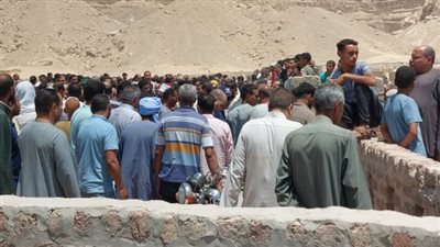 جنازة مهيبة لمدير العلاقات العامة بديوان محافظة سوهاج بحضور المحافظ ونائبه