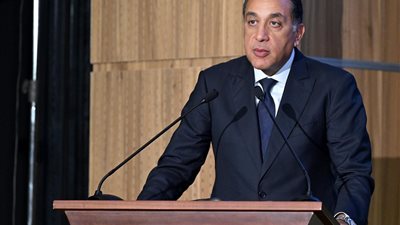 مدبولي يشهد مراسم توقيع عقد مشروع إنشاء مجمع صناعي للطاقة الشمسية بالسخنة