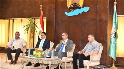 محافظ الفيوم: العمل العام مسؤولية كبيرة ولا مجال للتقصير في خدمة المواطنين