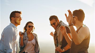 الصداقة الافتراضية.. دعم حقيقي أم عزلة مقنّعة؟           