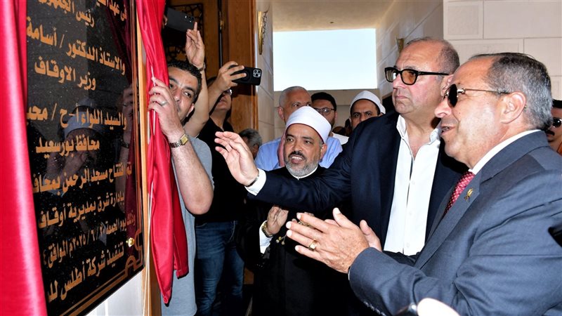 محافظ بورسعيد يفتتح