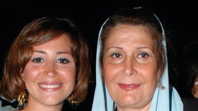 منة شلبي و زيزي مصطفي
