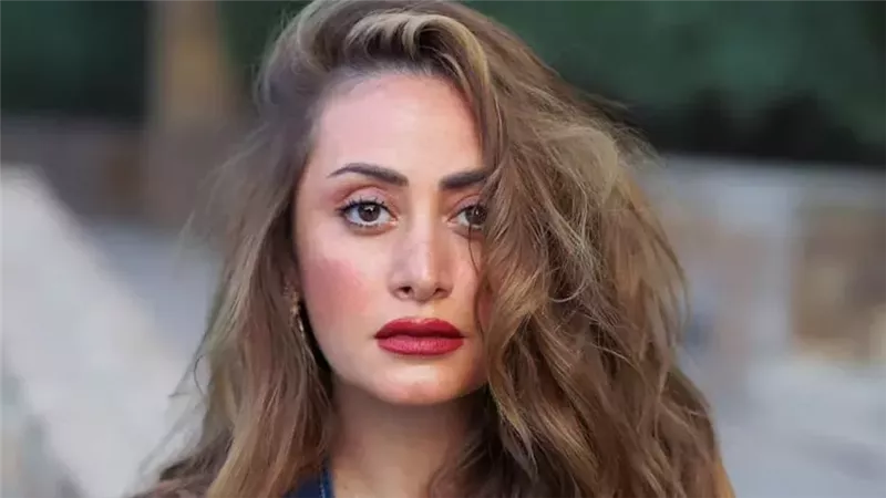 منة تيسير