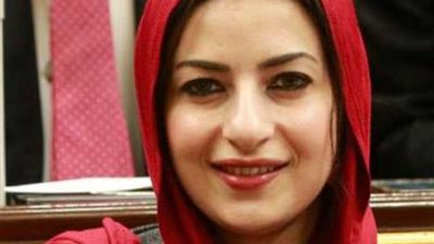 إصابة النائبة آيات الحداد ووفاة عامل في حادث تصادم مروع بمنطقة الواحات
