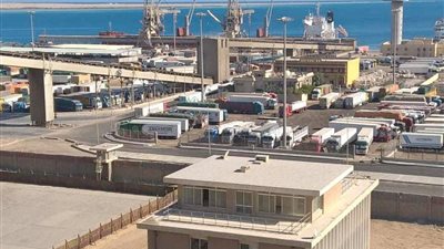 نشاط مكثف بموانئ البحر الأحمر: تداول 14 ألف طن و729 شاحنة خلال 24 ساعة