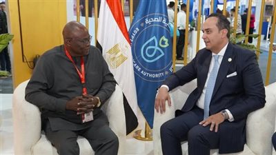  رئيس الرعاية الصحية يبحث مع وزيرة الصحة الناميبية سبل التعاون  