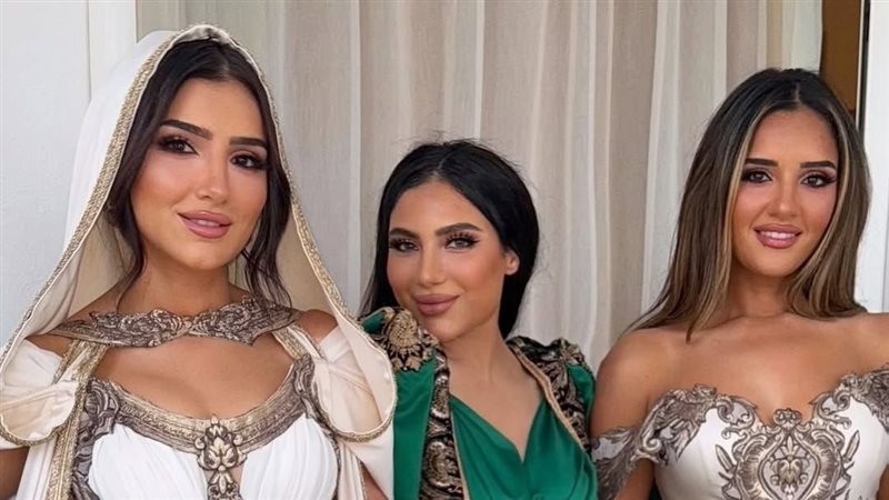 مي عمر وشقيقتها سارة
