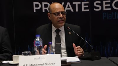 وزير العمل يفتتح ورشة عمل للتوعية بقانون العمل الجديد