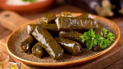 سهلة وبسيطة.. أفضل طريقة لتحضير وصفة لذيذة لورق العنب