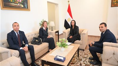 وزيرة التضامن تلتقي المديرة التنفيذية لصندوق  قادرون باختلاف