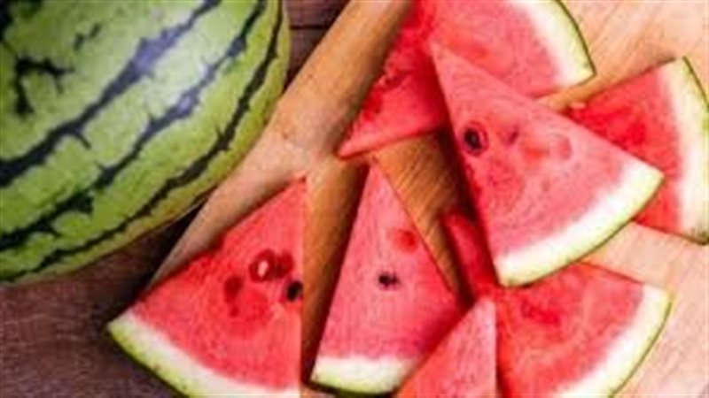 تقطيع البطيخ بطريقة